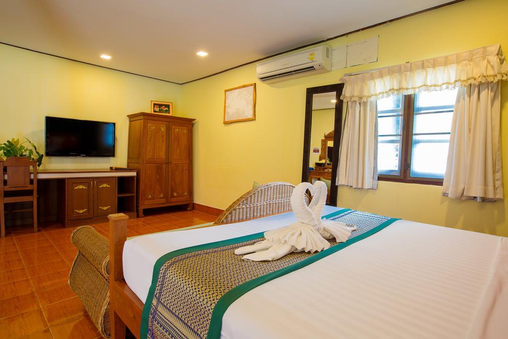 Buri Beach Resort Ko Pha Ngan Exterior photo