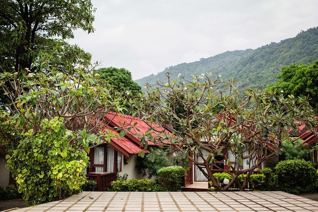 Buri Beach Resort Ko Pha Ngan Exterior photo